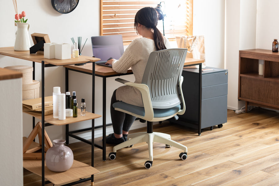 Cleco office chair, blue x white