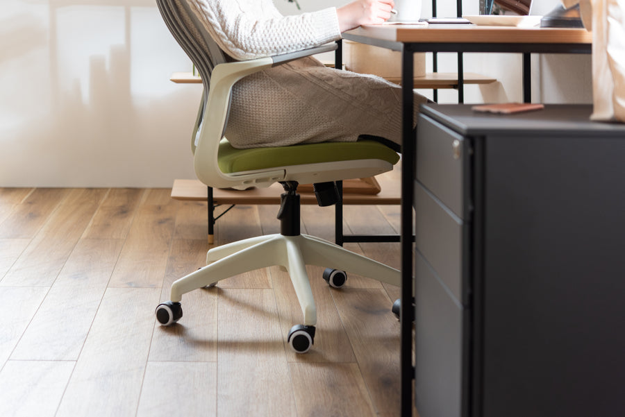 Cleco office chair green x white