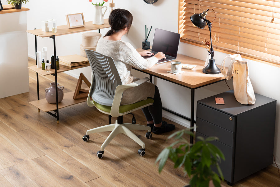 Cleco office chair green x white