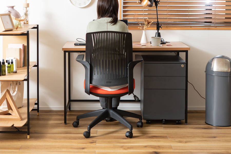 Cleco office chair orange x black