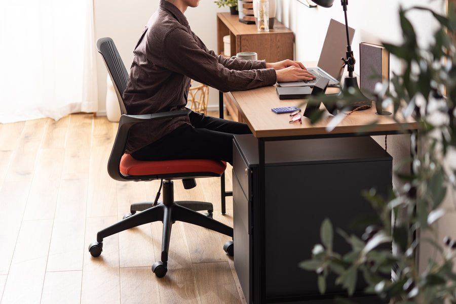 Cleco office chair orange x black