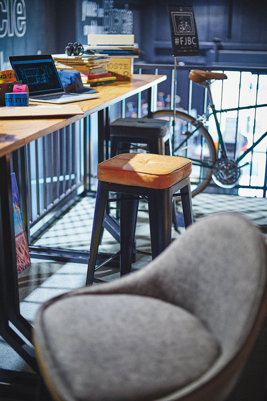 ハイスツール キャメル