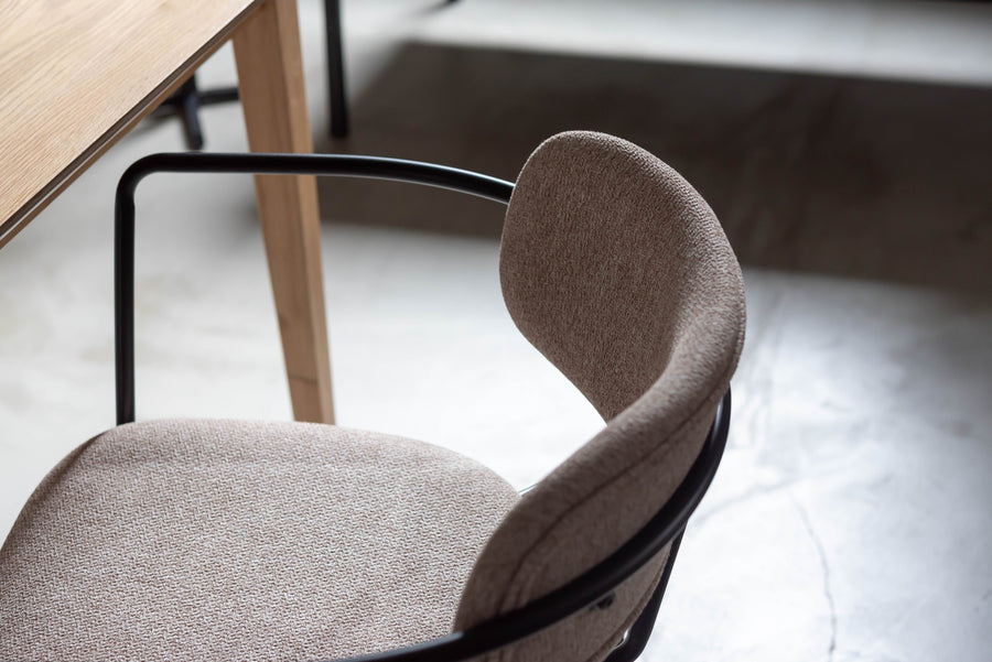 アームチェア ベージュ