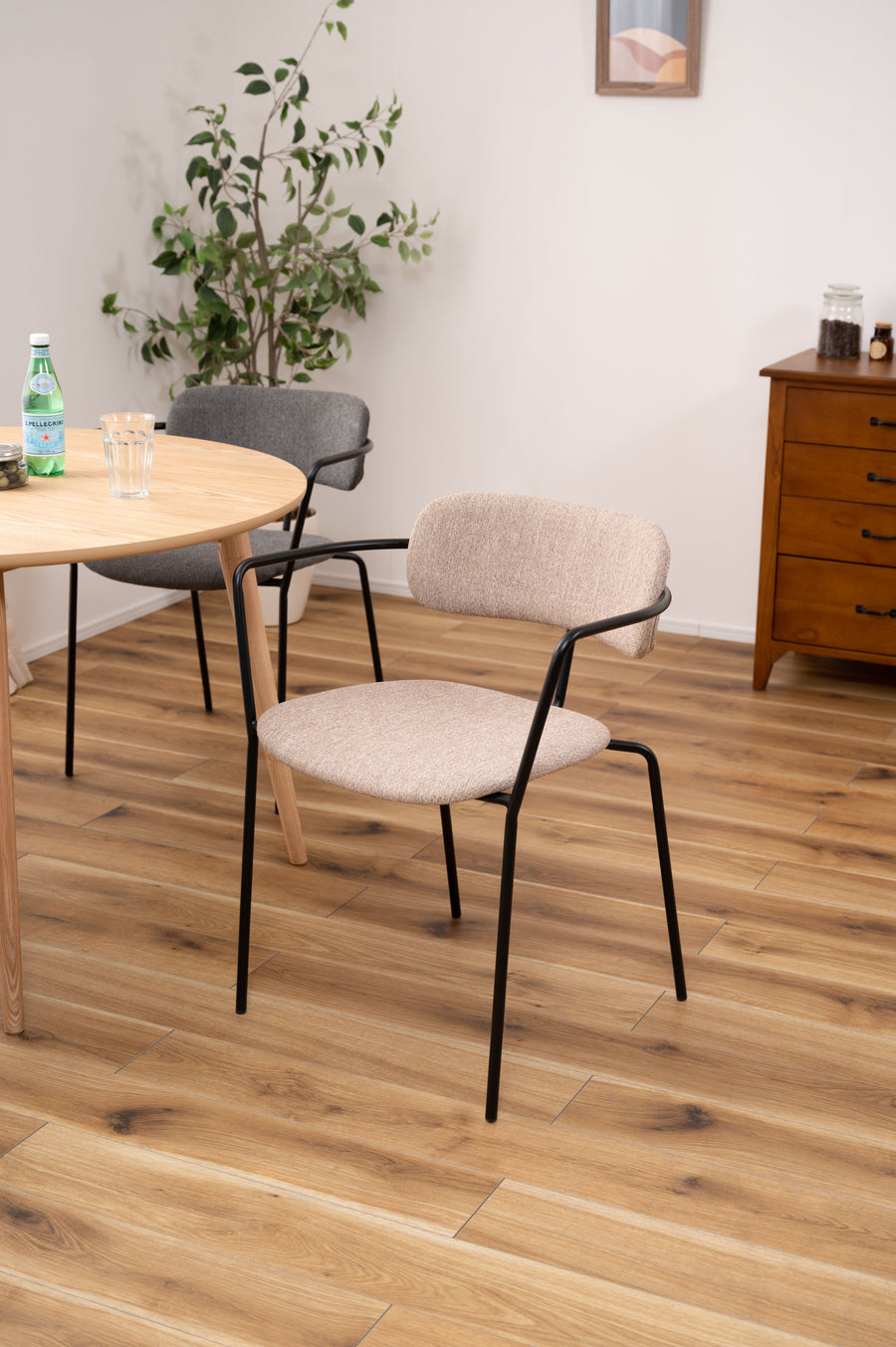 アームチェア ベージュ