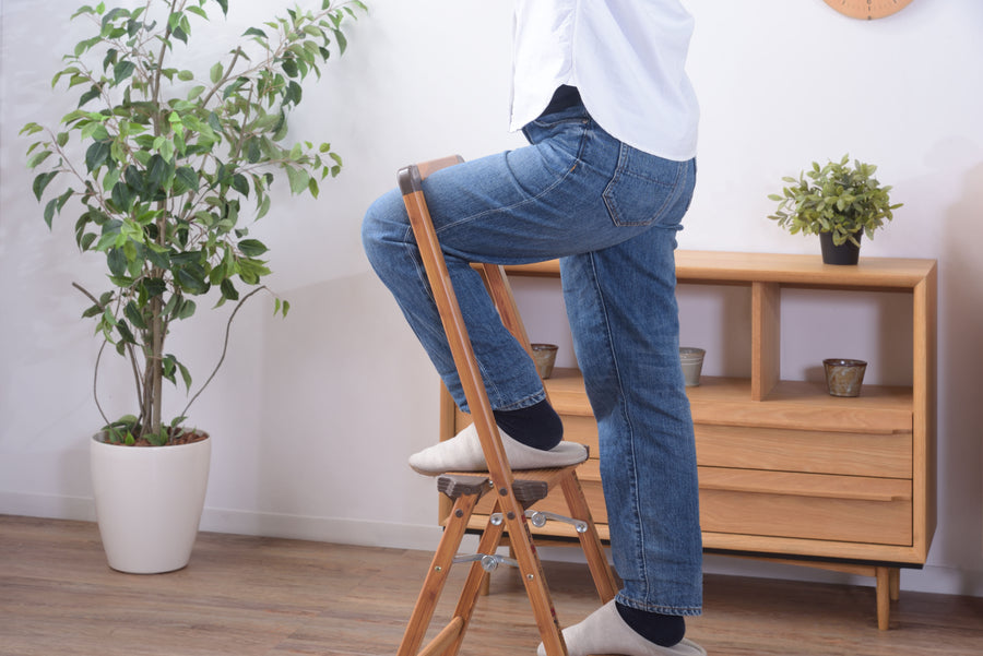 Handle step stool