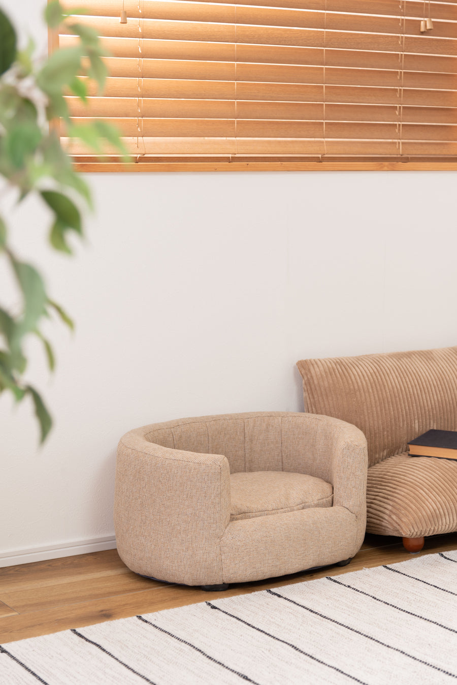 Pet sofa ivory