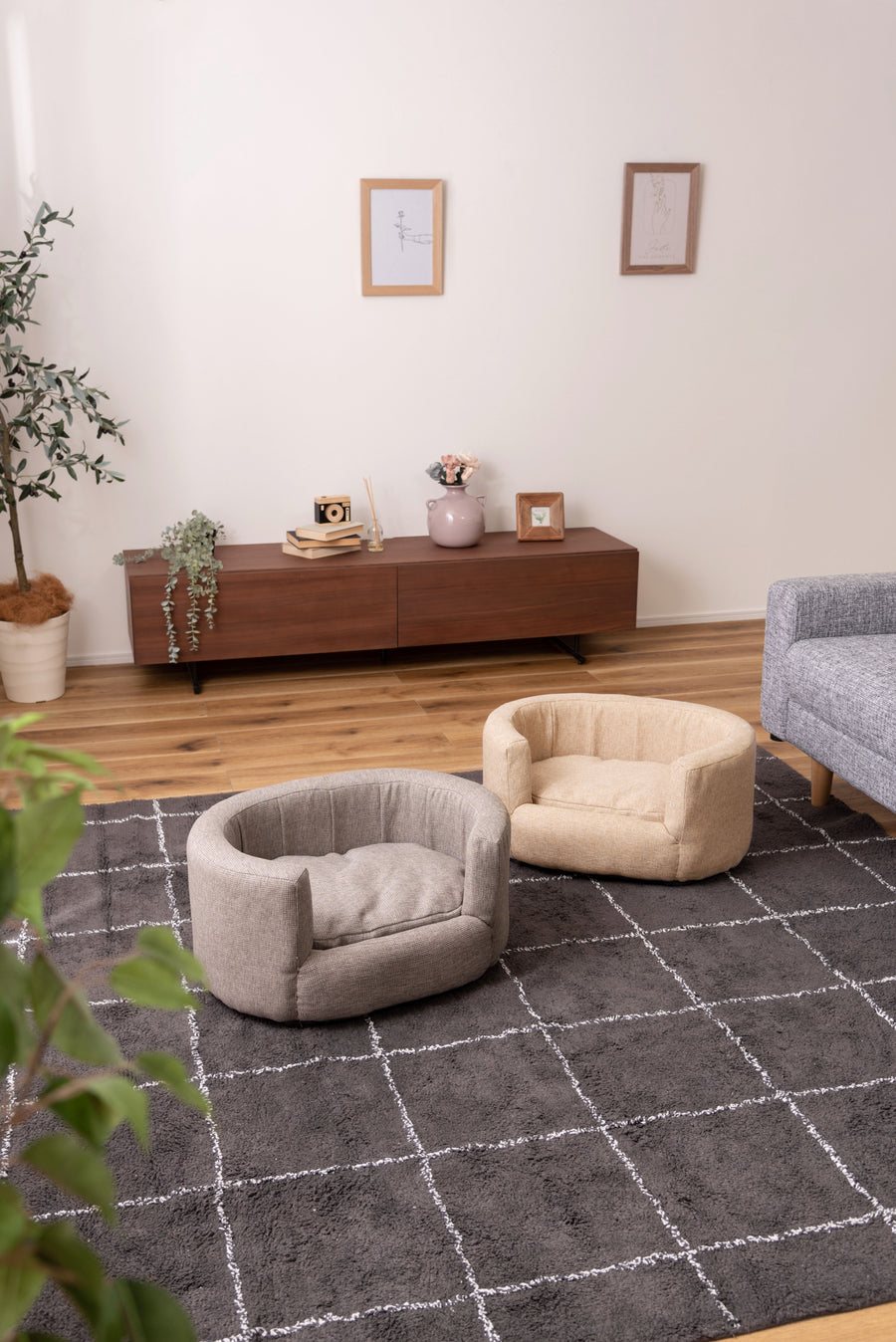 Pet sofa ivory