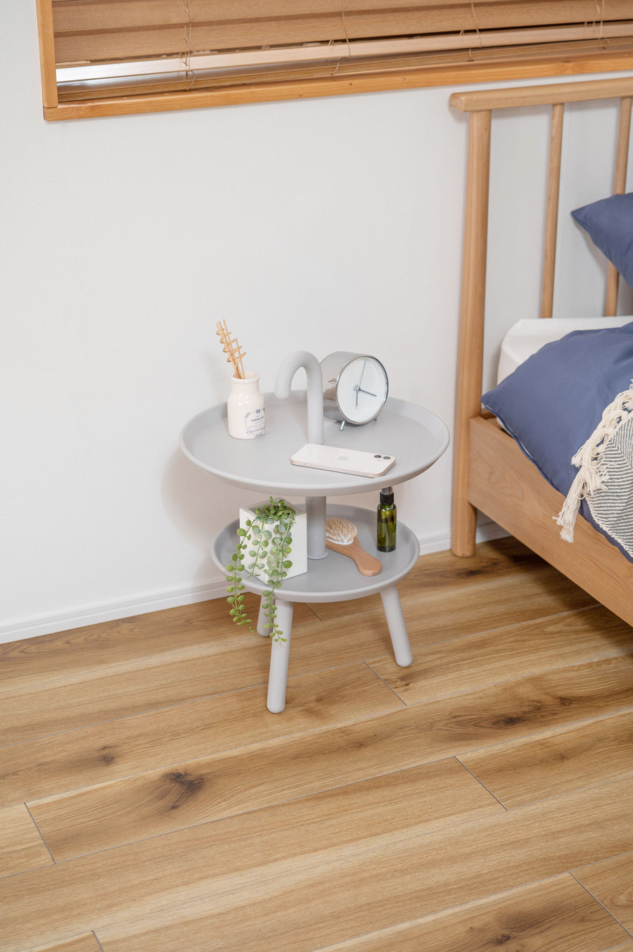 クッカ サイドテーブル グレー