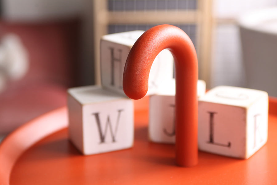 クッカ サイドテーブル オレンジ