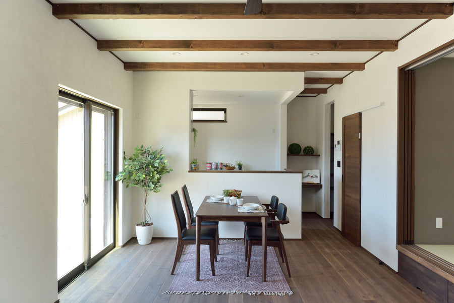 ルーシー ダイニングチェア ブラック