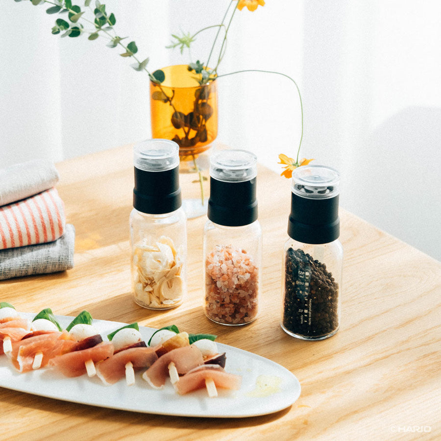 Spice mill salt and pepper