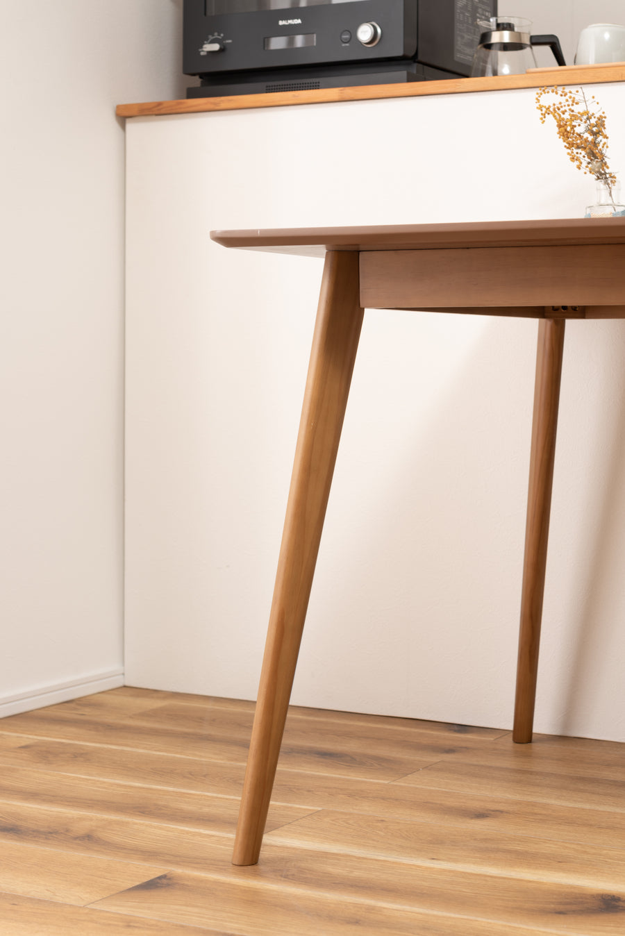 Square table brown