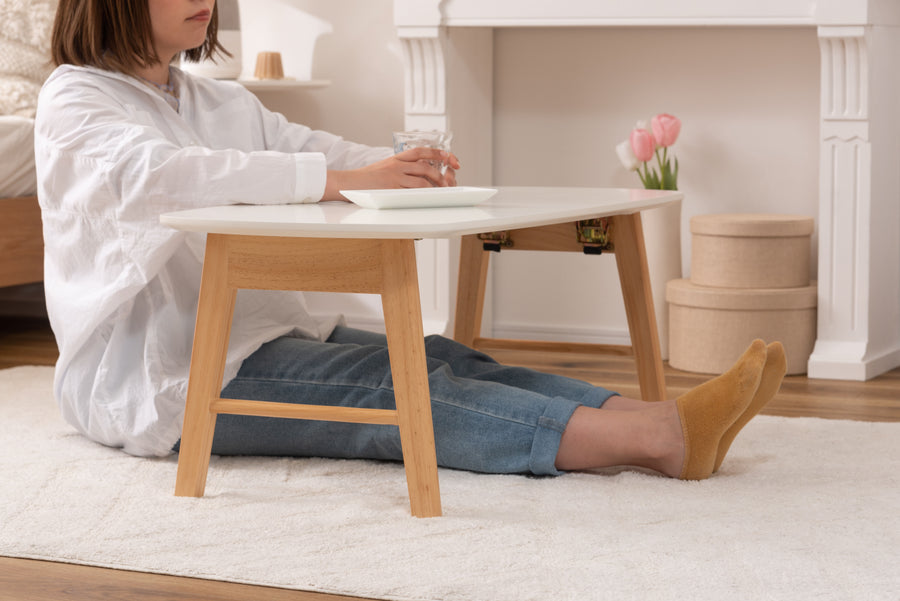 White folding table with shelf