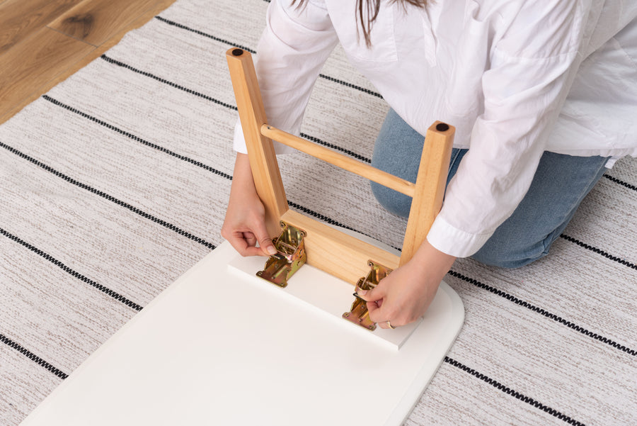 White folding table with shelf