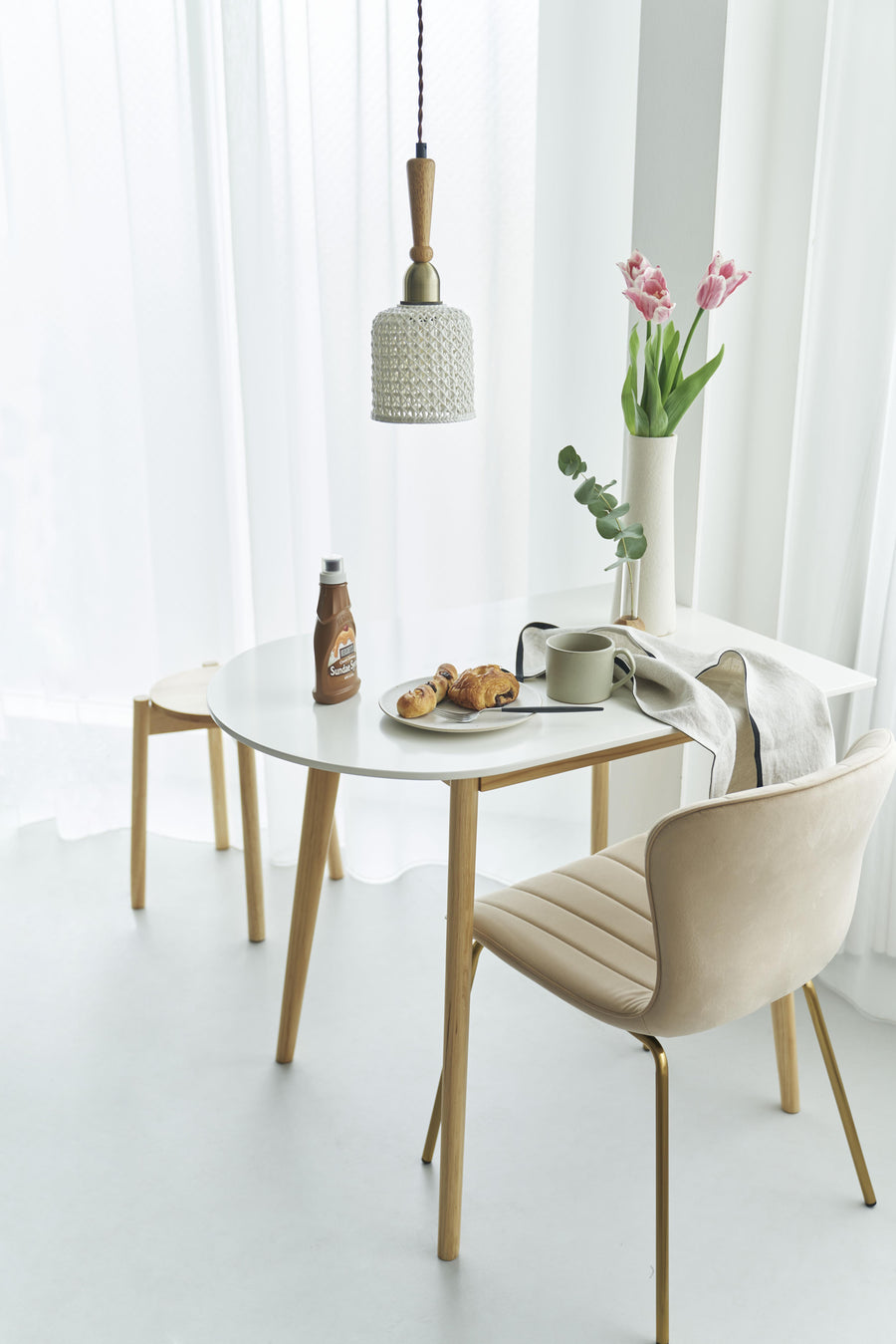 Dining table white