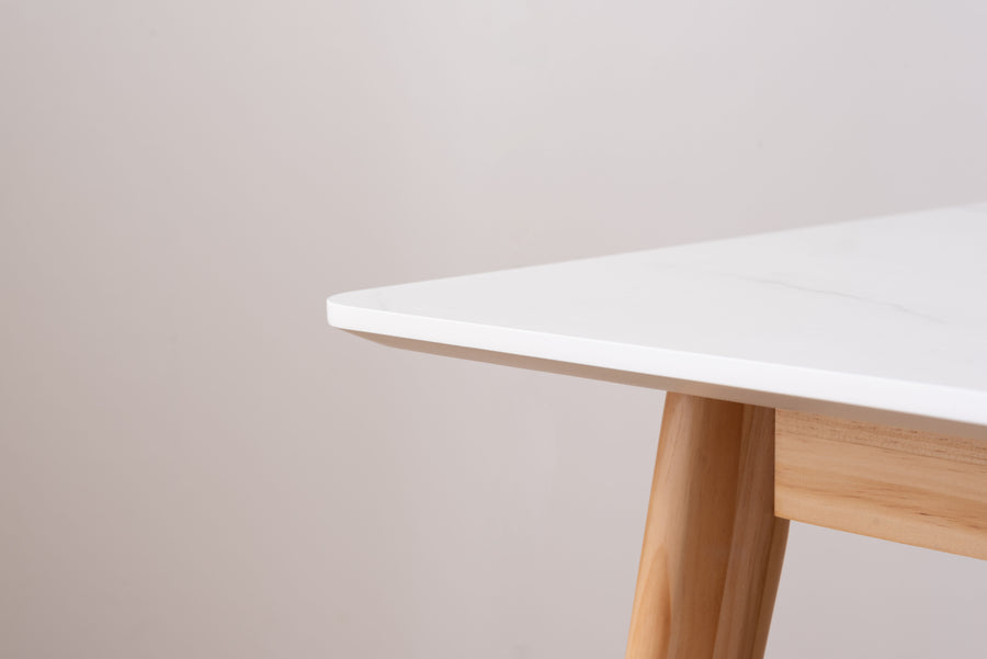 Square table white