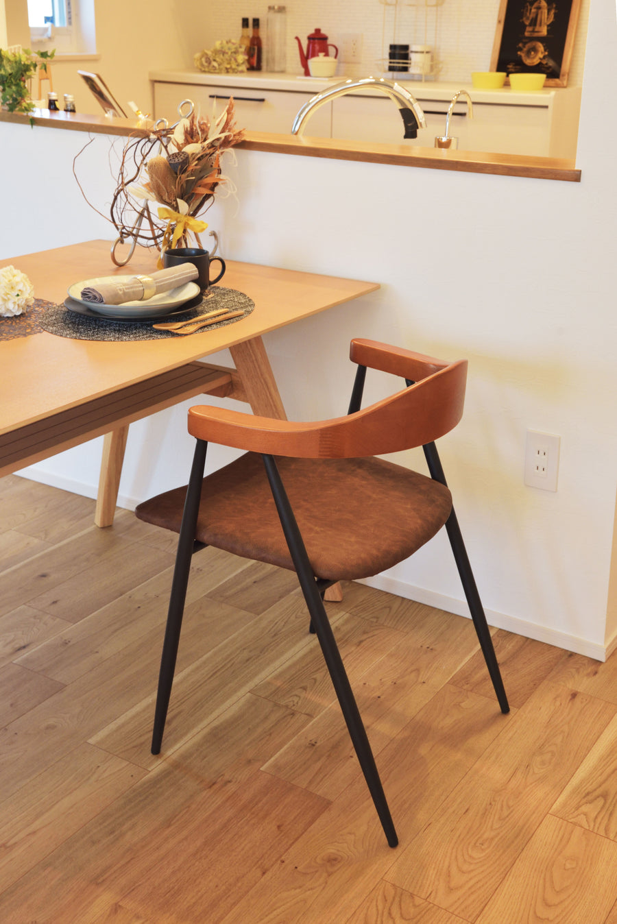 アームチェア ブラウン