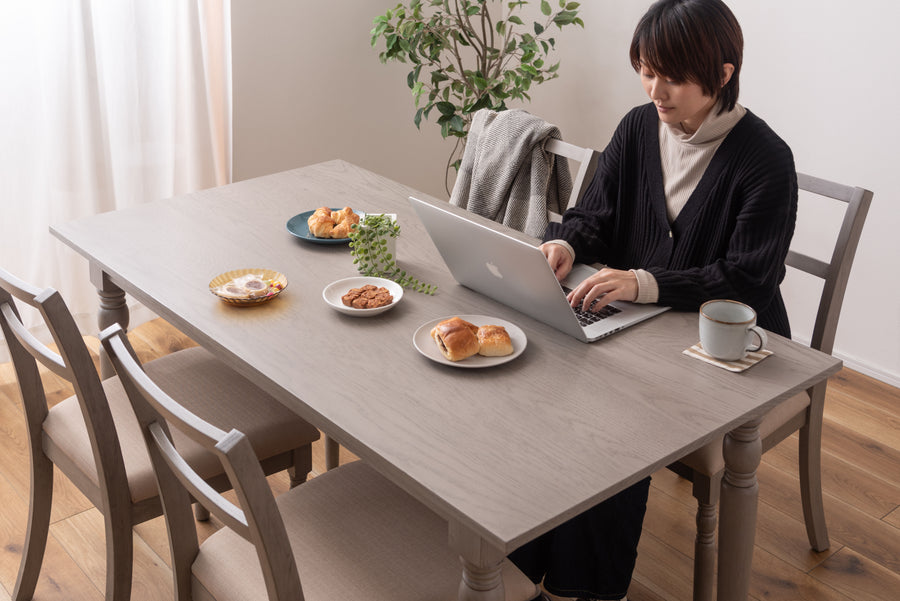 Dining table grey