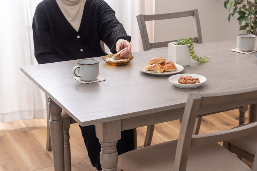 Dining table grey