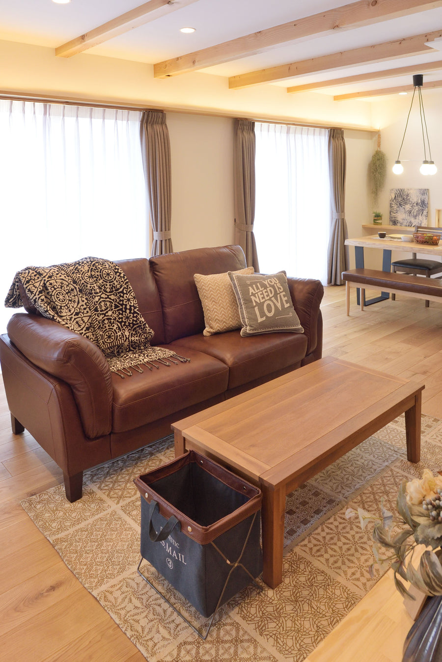 アルタイル ブラウン