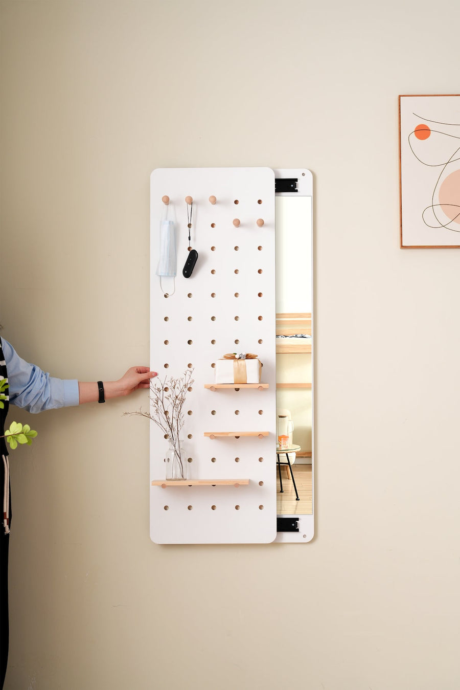 Multifunctional wall storage with long mirror