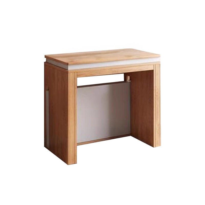 Extendable dining table