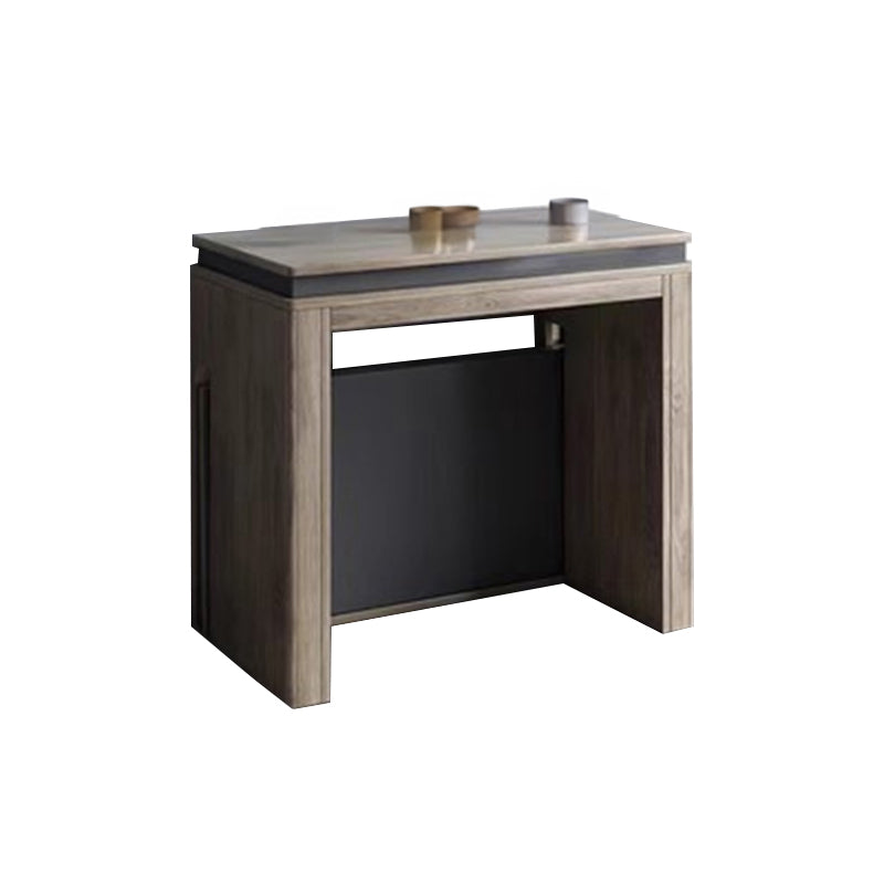 Extendable dining table