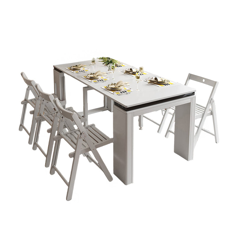 Extendable dining table
