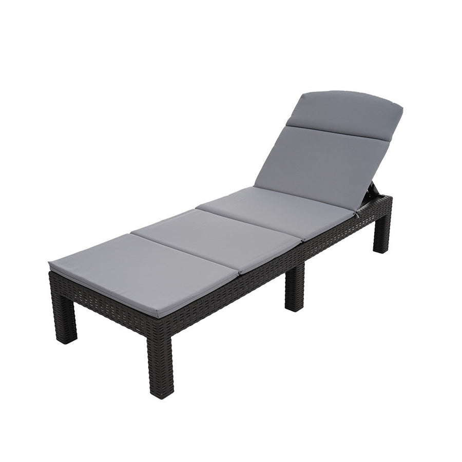 Outdoor 4-level adjustable garden chair