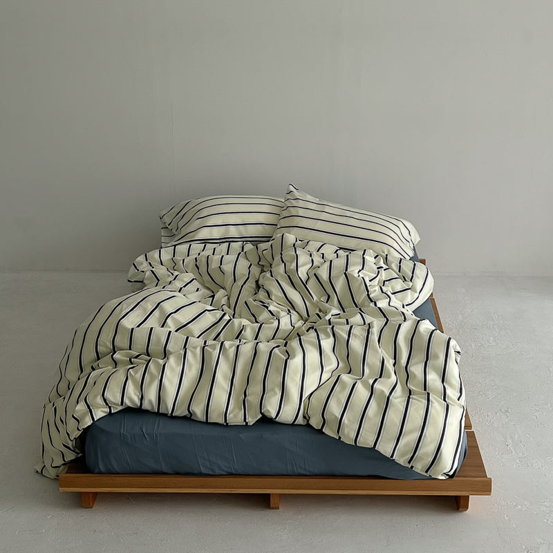 Cream x Navy Chic Thin Stripe Duvet Cover Set