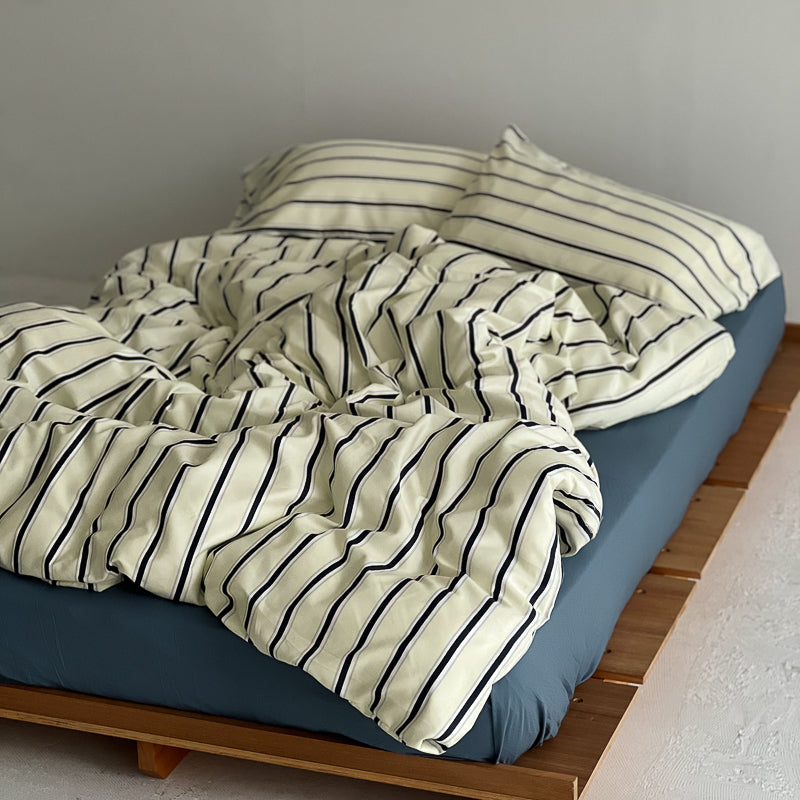 Cream x Navy Chic Thin Stripe Duvet Cover Set