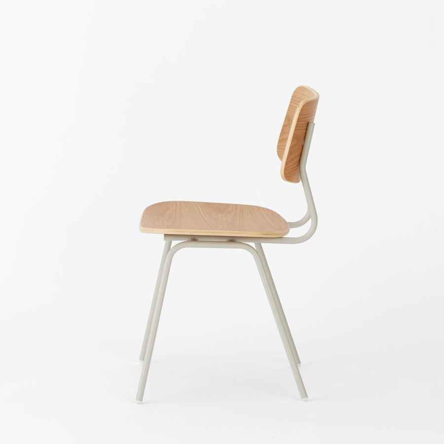 KUUM Chair shikaku Gray White Steel Frame Wooden Back クーム チェア シカク