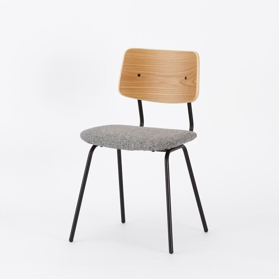 KUUM Chair shikaku Black Steel Frame Cushion Natural Back クーム チェア シカク