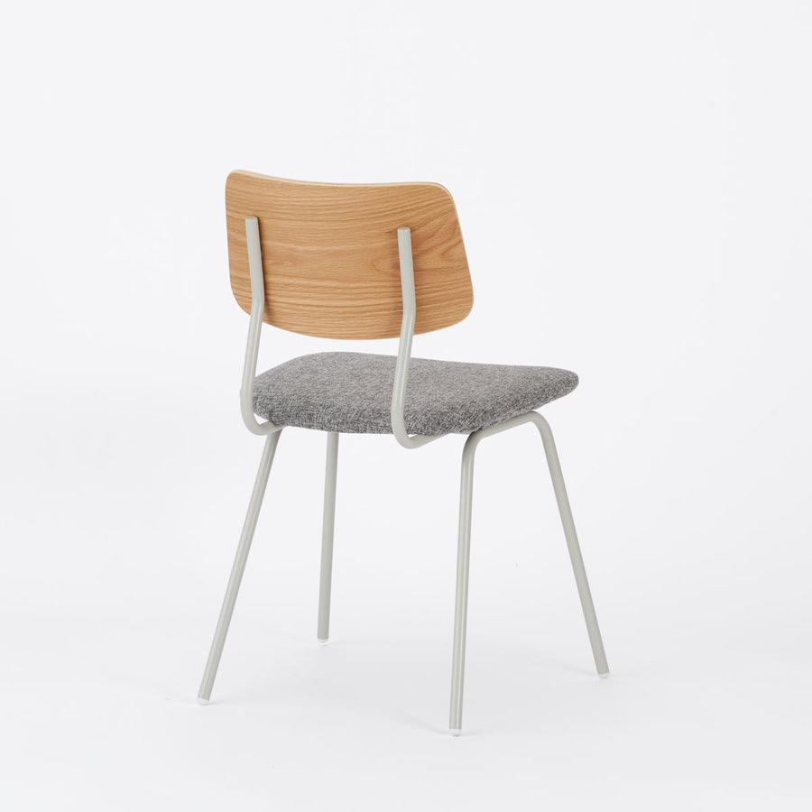 KUUM Chair shikaku Gray White Steel Frame Cushion Natural Back クーム チェア シカク