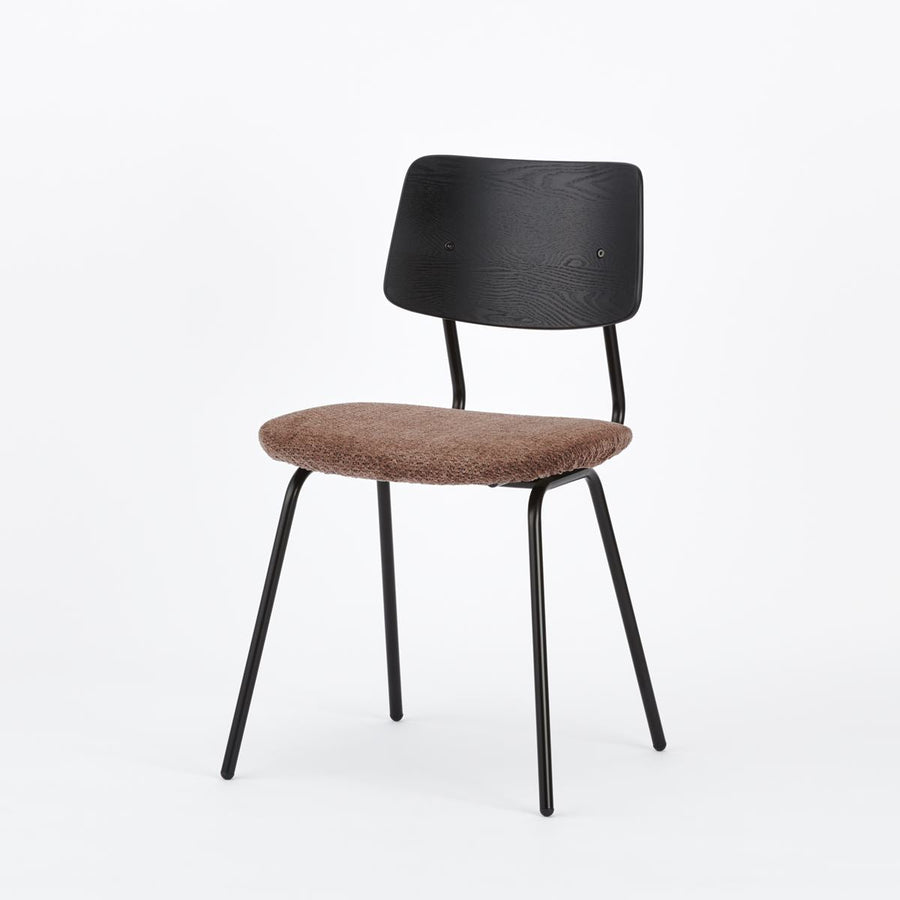KUUM Chair shikaku Black Steel Frame Cushion Black Back クーム チェア シカク