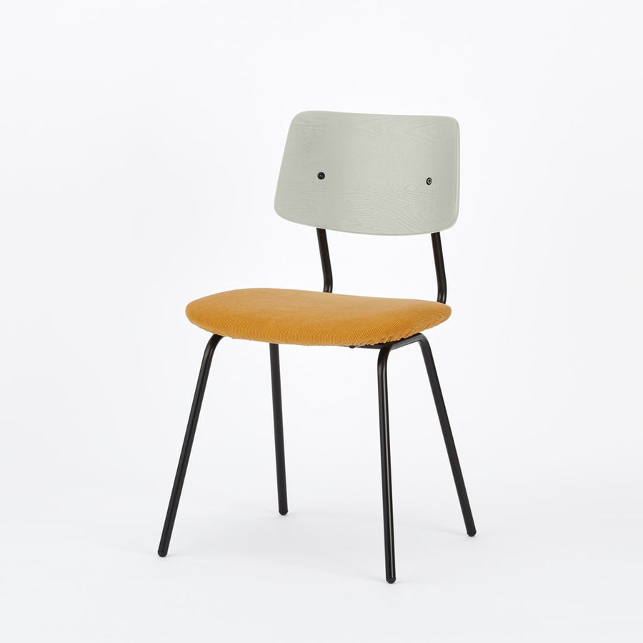 KUUM Chair shikaku Black Steel Frame Cushion Gray White Back クーム チェア シカク