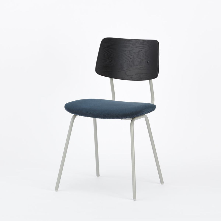 KUUM Chair shikaku Gray White Steel Frame Cushion Black Back クーム チェア シカク