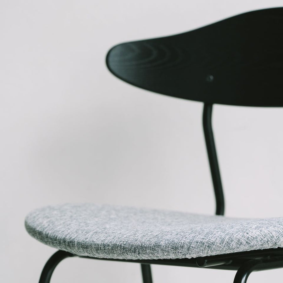 KUUM Chair kinoco Black Steel Frame Cushion Black Back クーム チェア キノコ