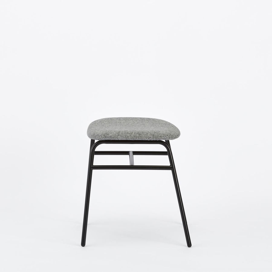 KUUM Stool shikaku Black Steel Frame Cushion クーム スツール シカク