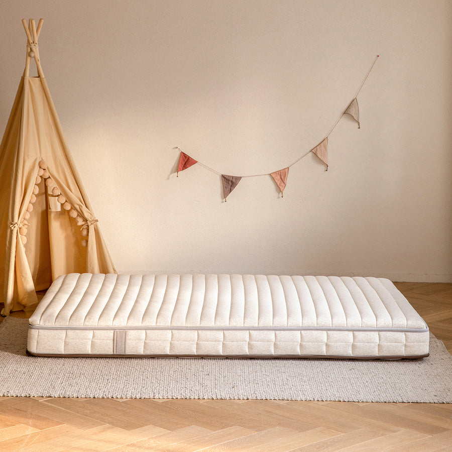 Double-sided mattress for children