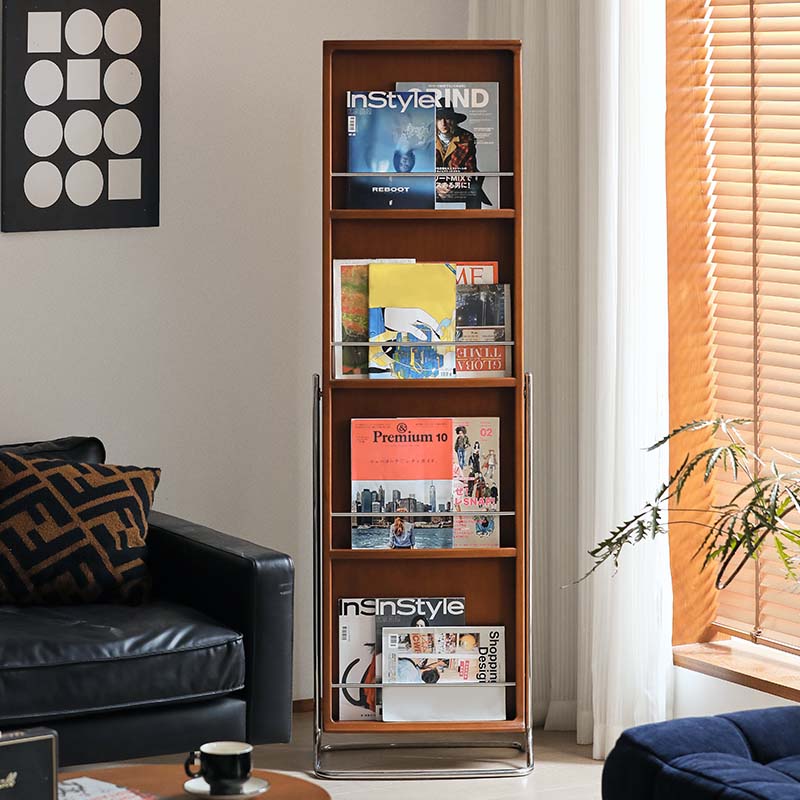 Boxwood stand mirror with storage function