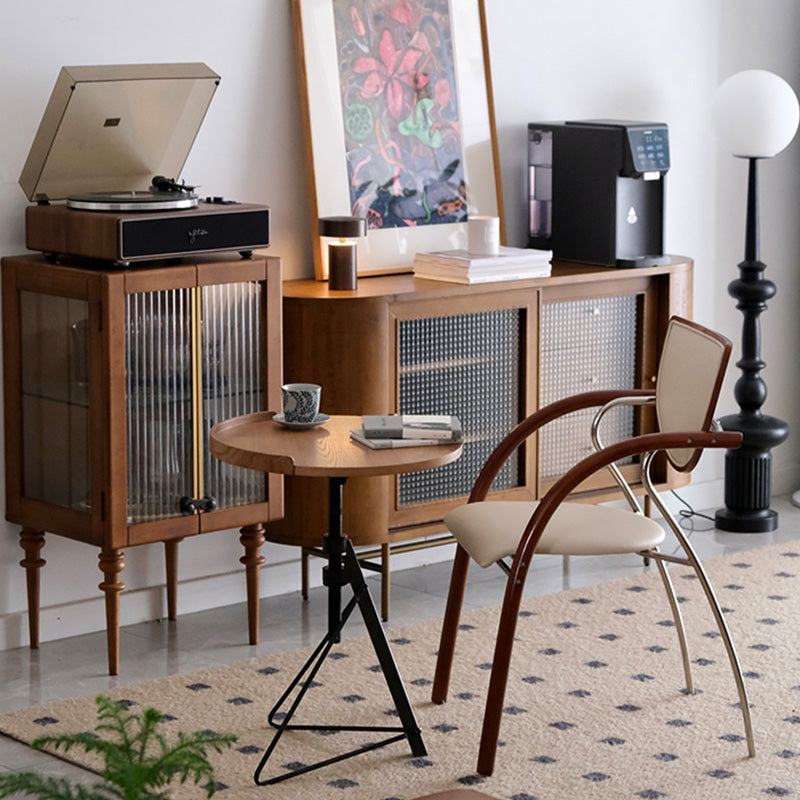 Adjustable angle round table