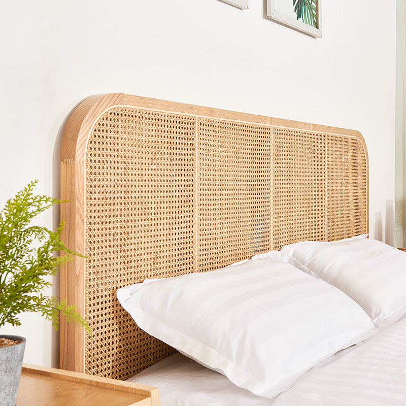 Rattan-style classic bed