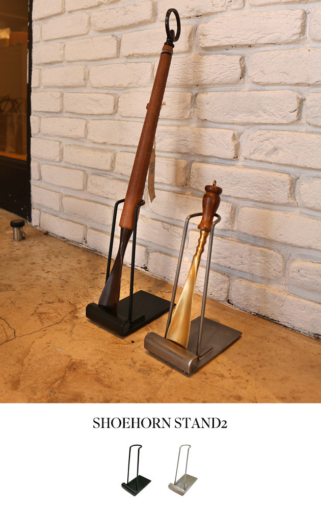 SHOEHORN STAND II