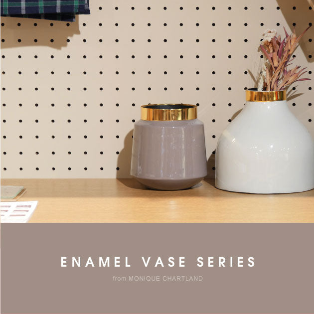 ENAMEL VASE 05