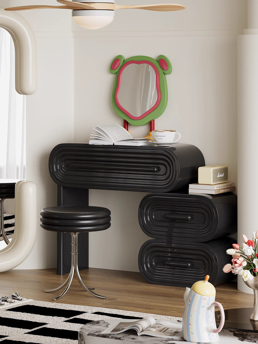 Pop design dresser