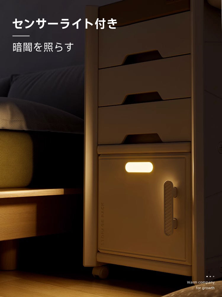 Side table with castors