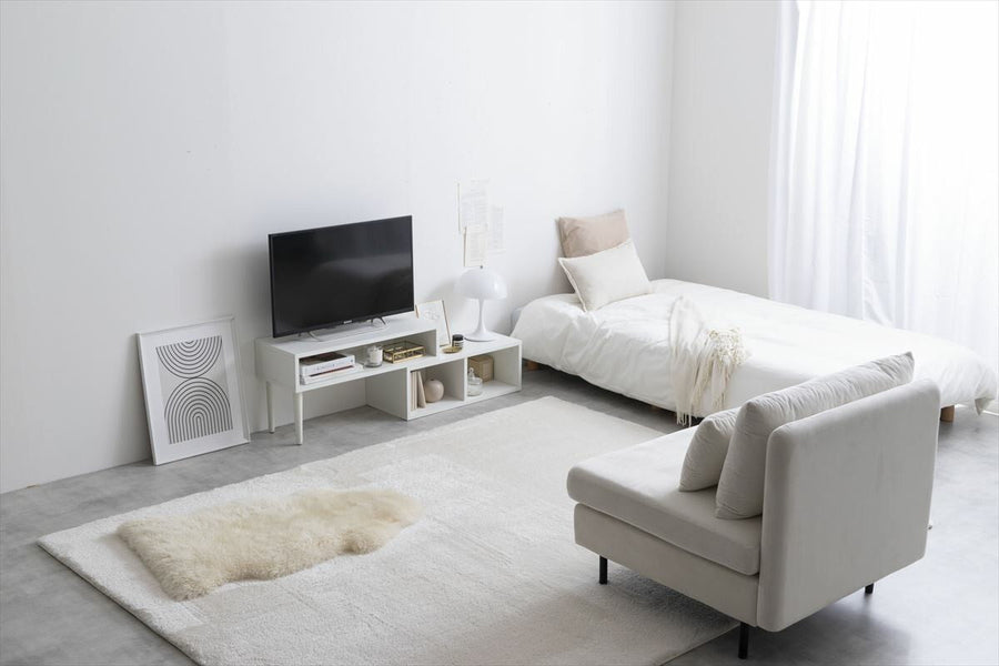 Extendable TV stand