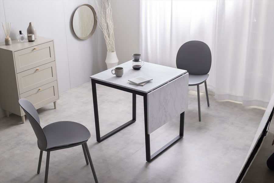 Modern extendable dining table