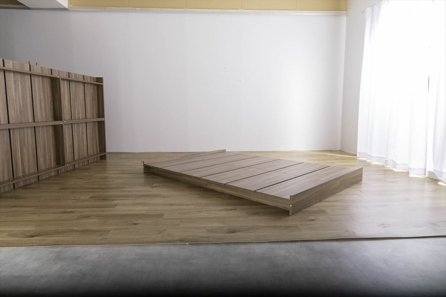Scandinavian bonnell mattress with wide slatted semi-double low bed